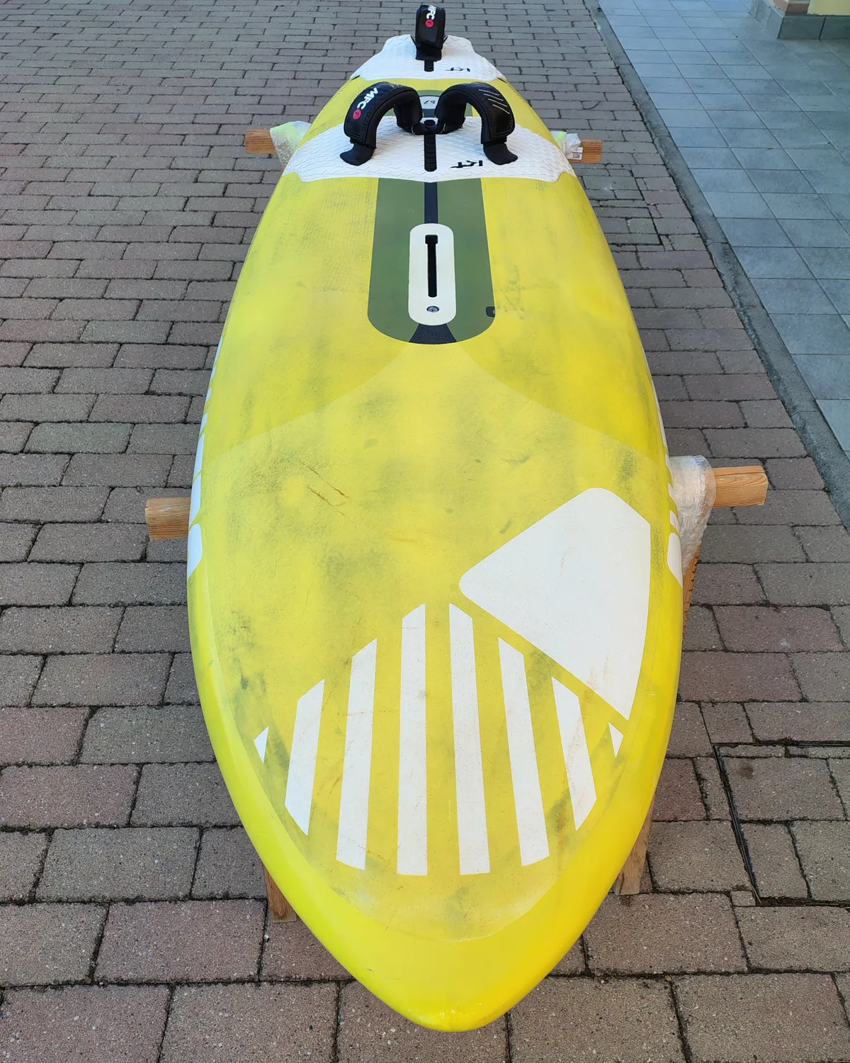 Quatro Cube Quad Pro 87 LT Tavola Windsurf Usata