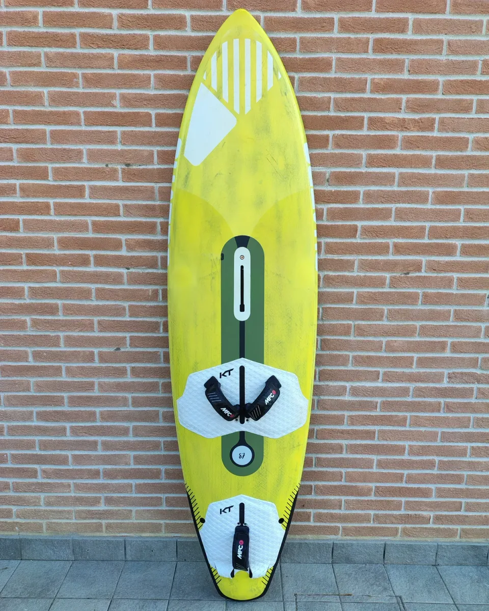 Quatro Cube Quad Pro 87 LT Tavola Windsurf Usata