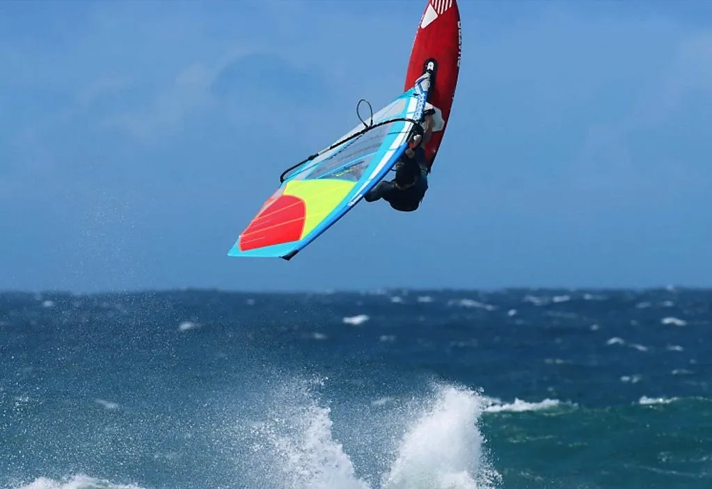 S2Maui Alchemy 2022 vela wave 5 stecche bump-and-jump