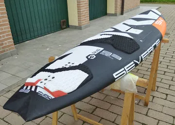 Severne Pyro 2023 83L tavola windsurf test wave