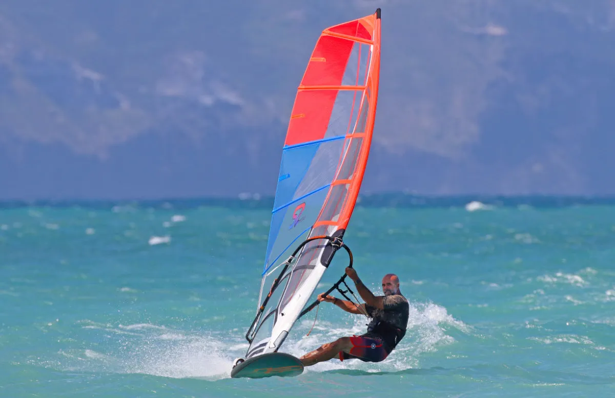 S2Maui Venom 2020 vela slalom race