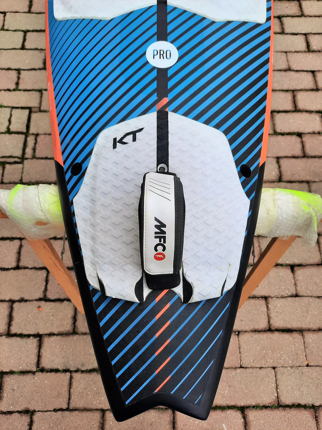 Quatro Pyramid Pro 19 tavola windsurf 83 lt usata