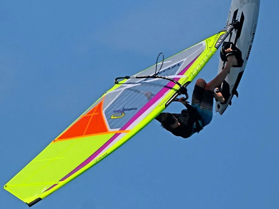 S2Maui Catalyst 2024 vela wave 3 stecche surf pura