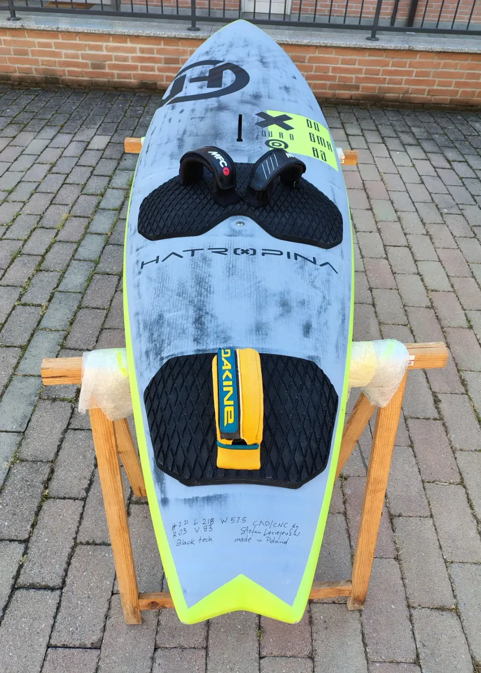 Hatropina Dogma Wave Quad tavola windsurf 83L usata