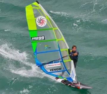 S2Maui Venom 2022 vela race slalom potente foil