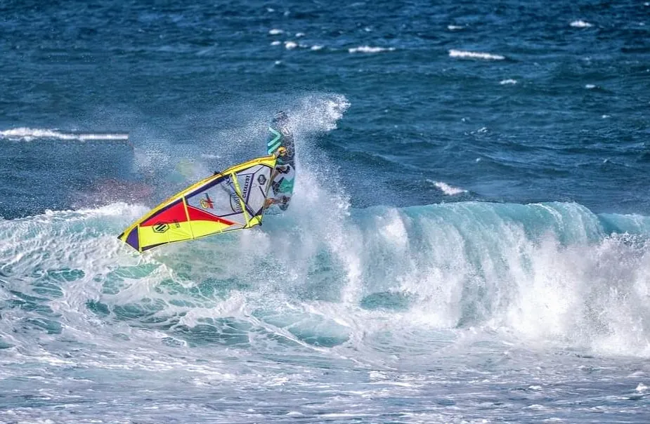 S2Maui Catalyst 2023 vela wave 3 stecche