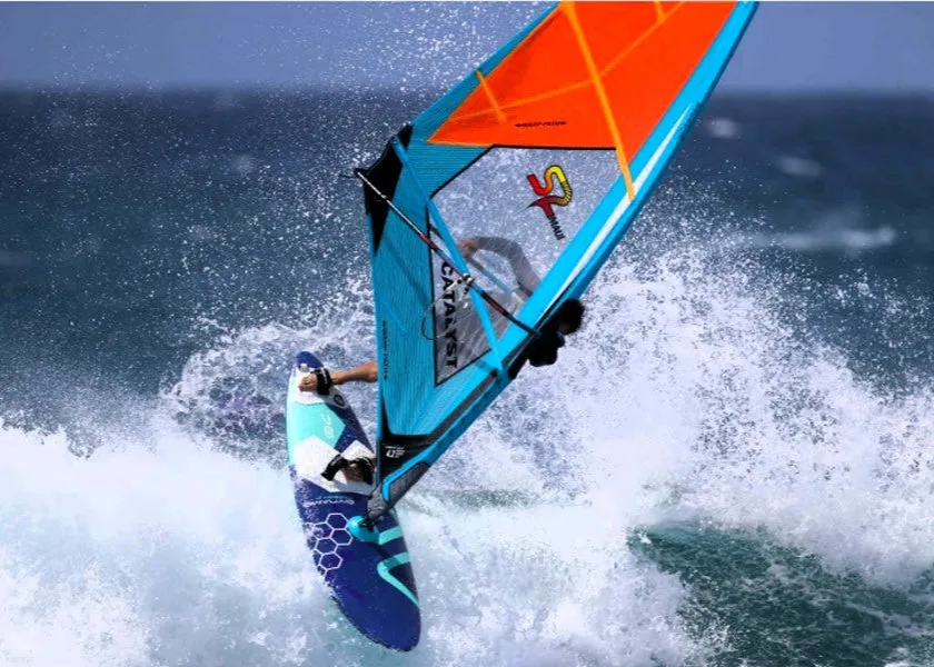 S2Maui Catalyst 2025 vela wave 4.6 carbon