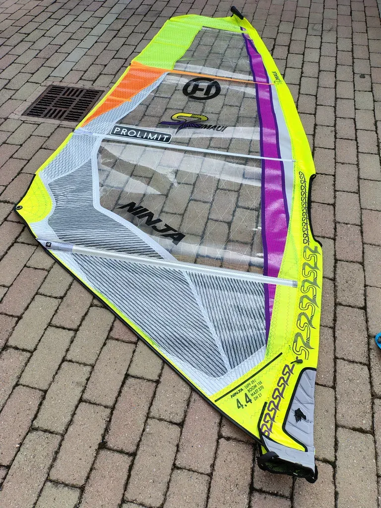 S2Maui Ninja 4.4 2024 vela wave usata