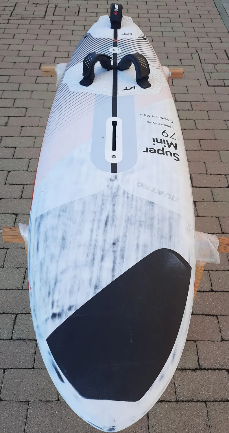 Quatro Super Mini Pro 2020 tavola wave 79 litri usata