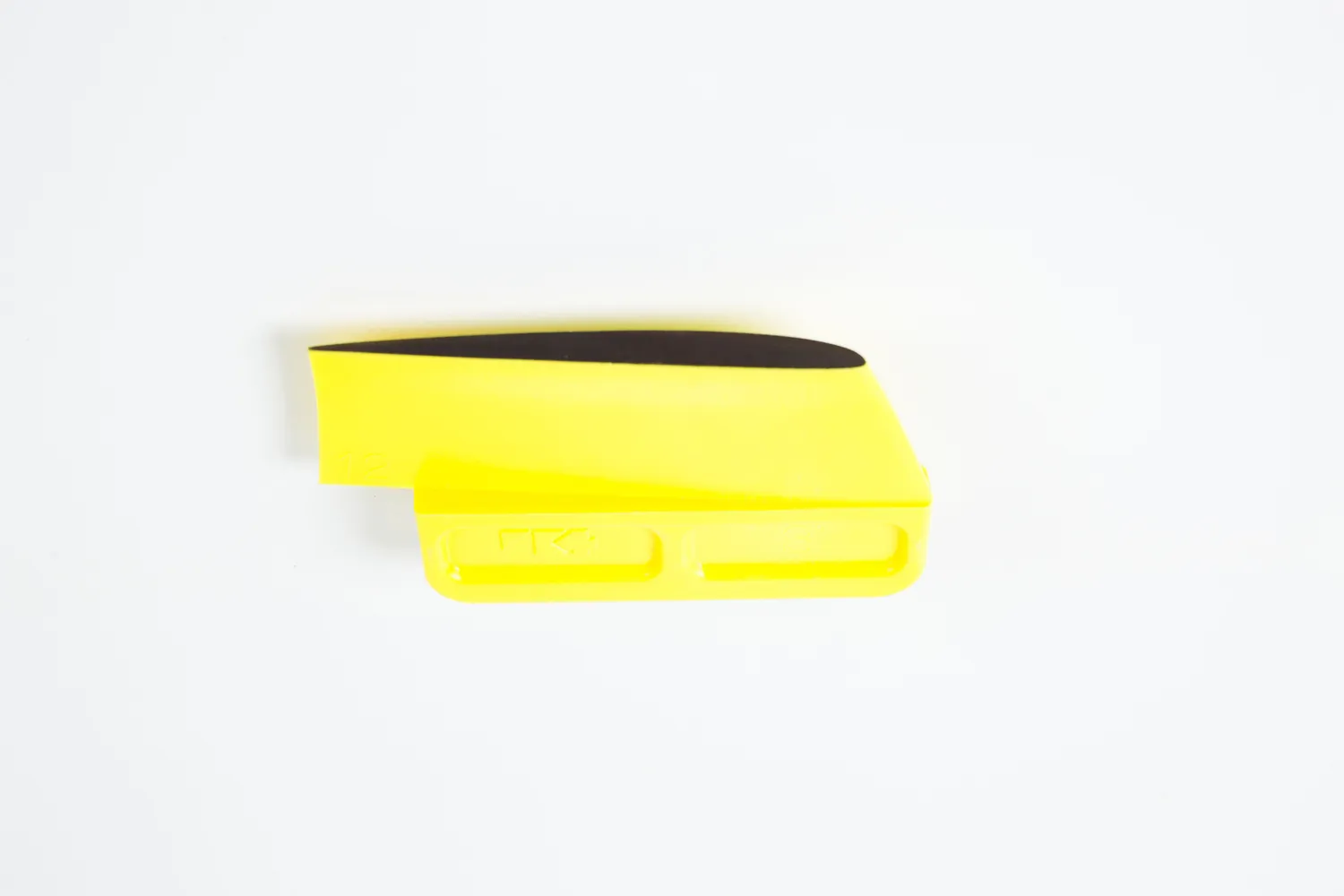 K4 Ezzy Asymmetric Front 2Deg pinne windsurf coppia dynamic flex