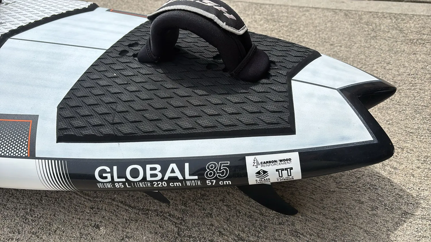 Naish Global 85lt 2025 tavola windsurf usata quad
