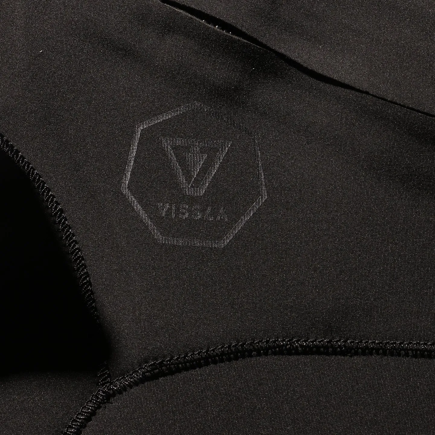 Vissla 7 Seas 5/4 muta chest zip nero super stretch