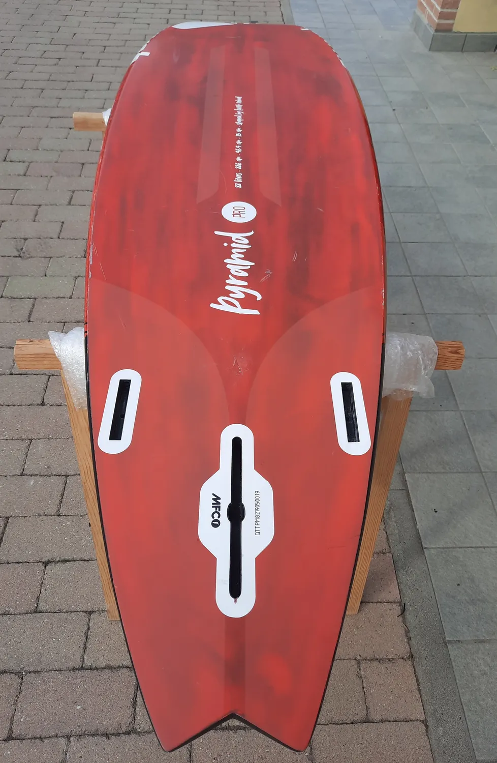 Quatro Pyramid Pro tavola windsurf usata 82 L 2020/2021