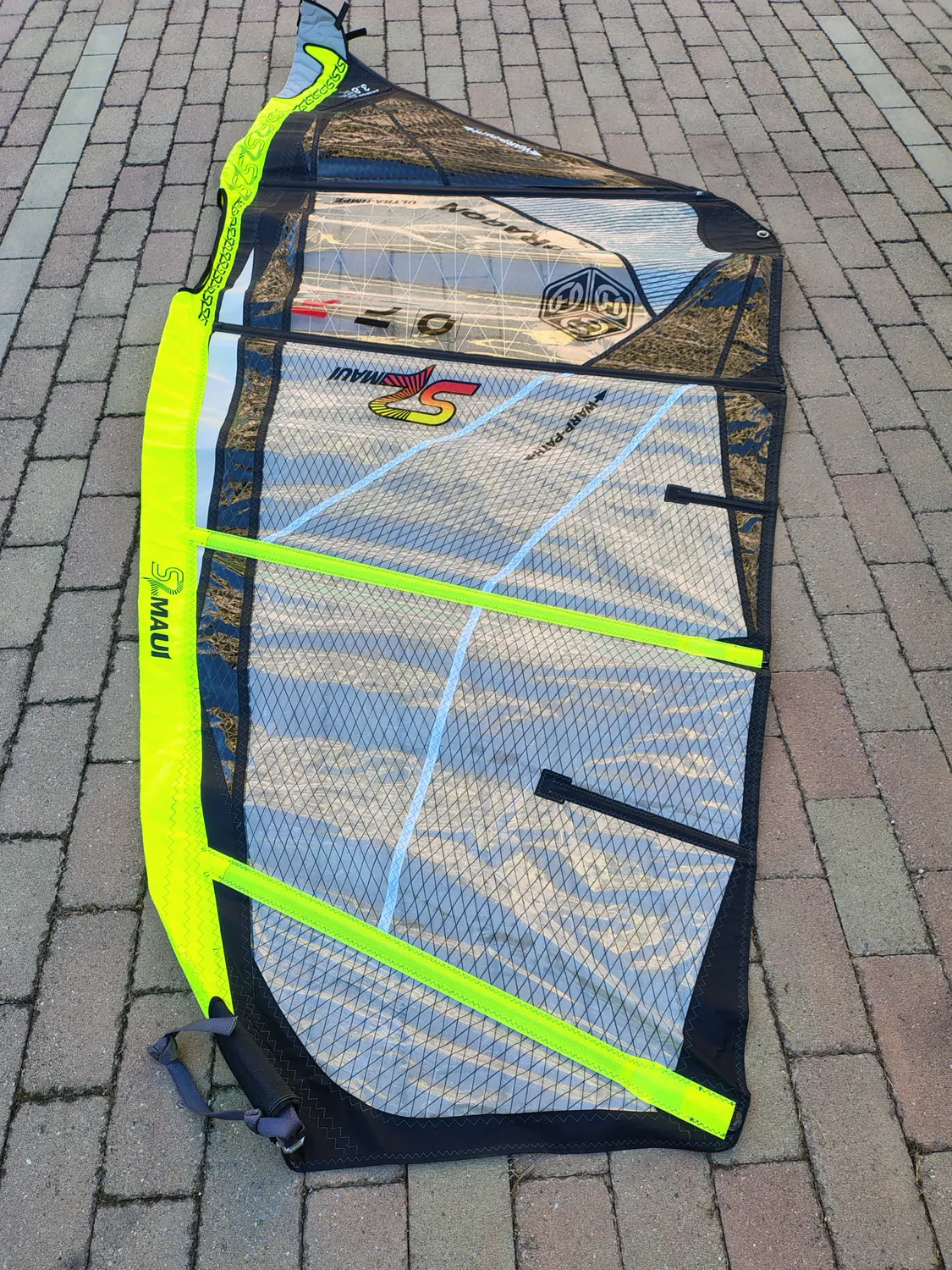 S2Maui Dragon vela windsurf 3.8 usata 2025