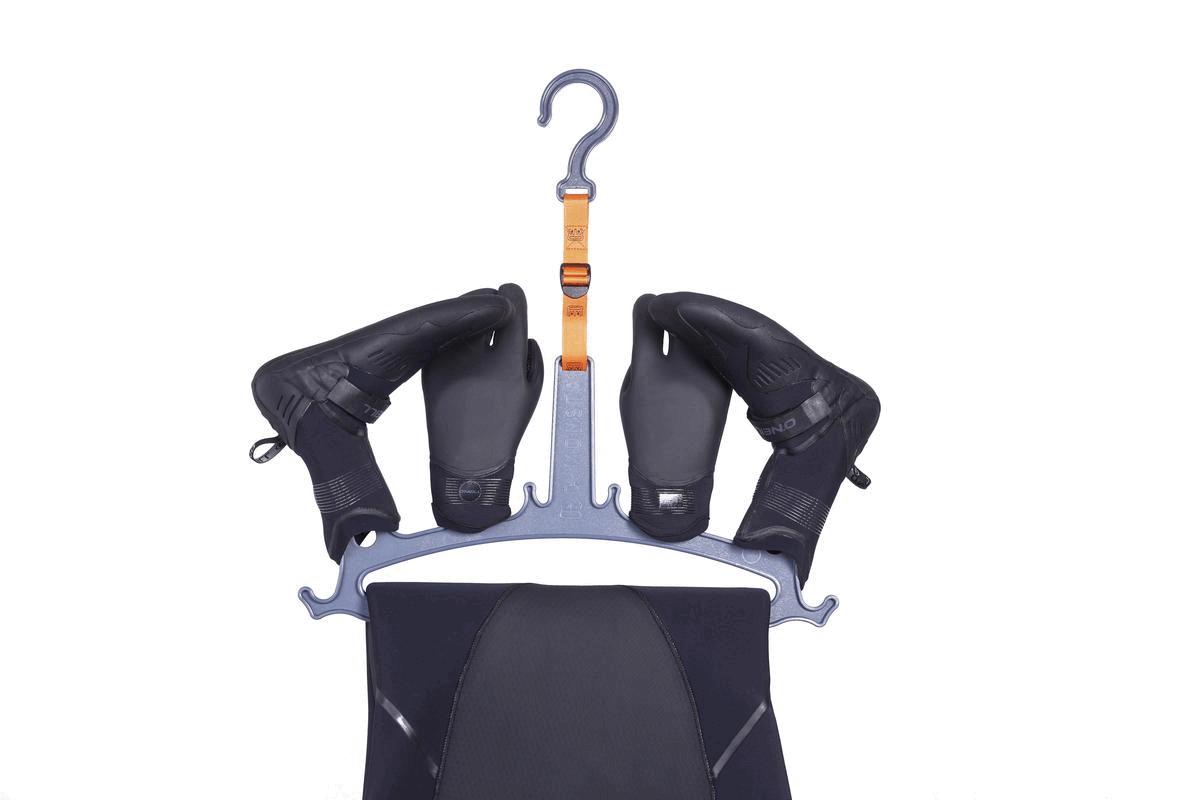 C-Monsta Wetsuit Hanger V2 appendi muta grigio ventilato