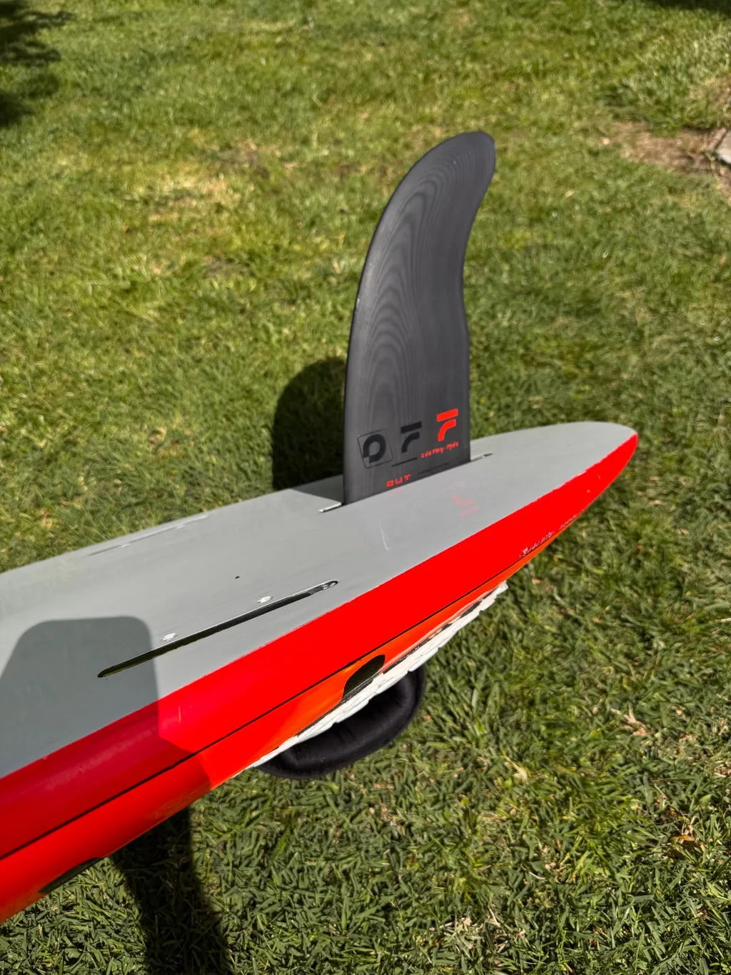 Hatropina OFF FINS CUT FreeWave pinna windsurf singola G10