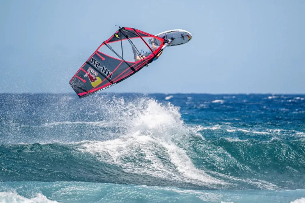 Naish Force 4 2026 vela windsurf wave